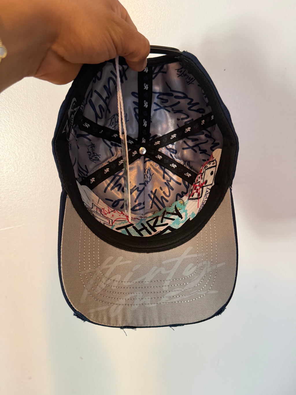 Thirty One Hat ( LA after Dark )